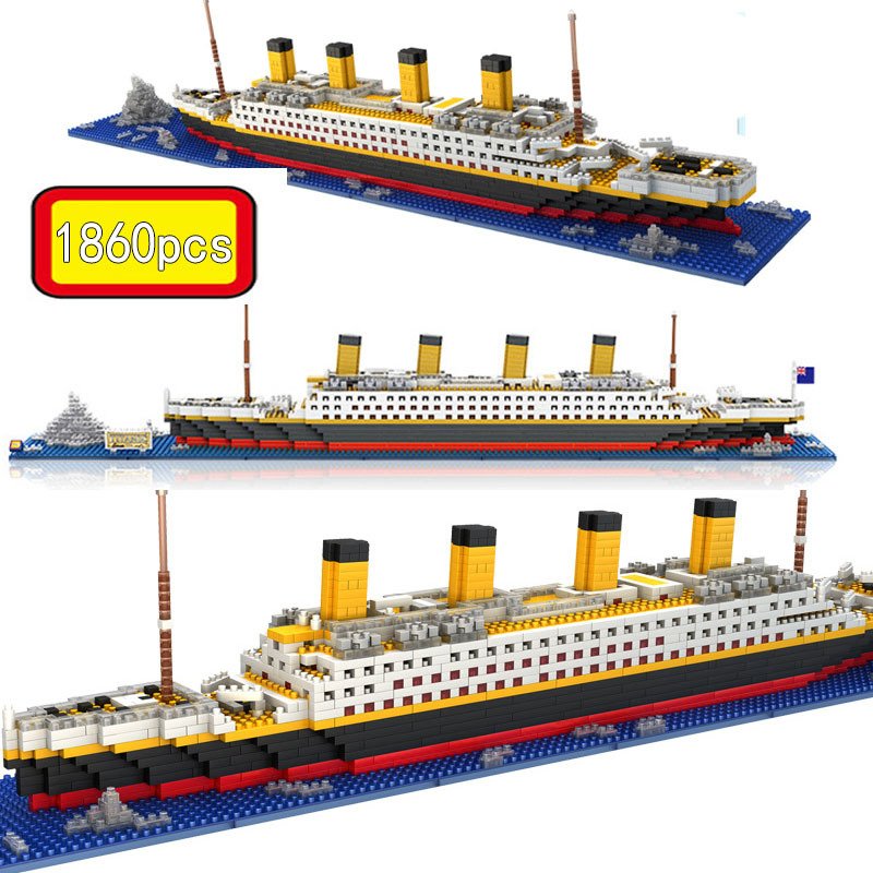 1860pcs Titanic Lego bricks
